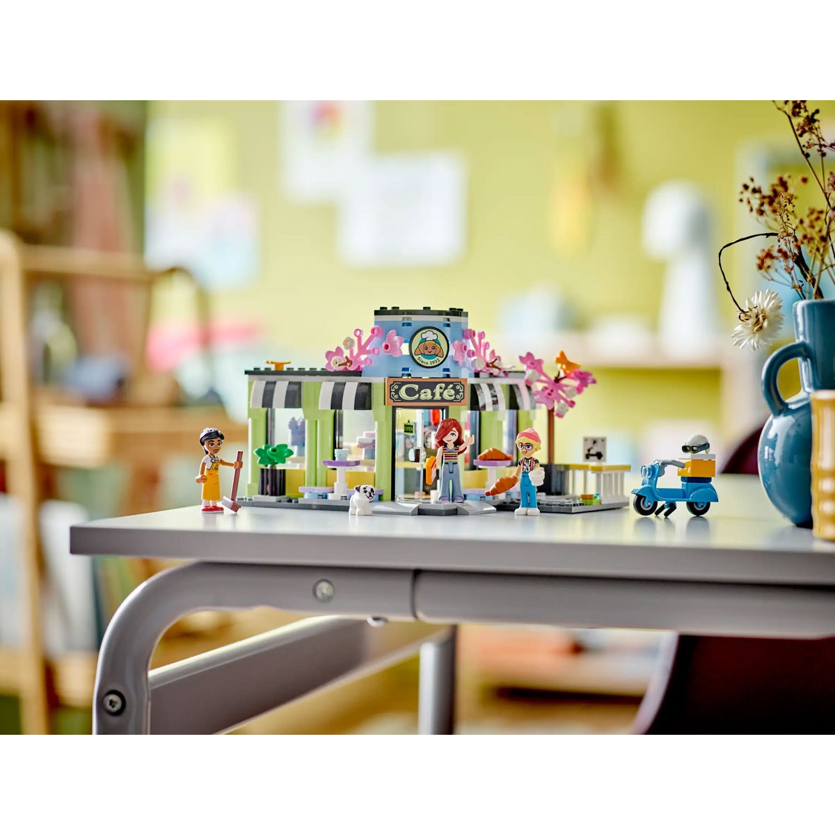 LEGO Friends Heartlake City Café 42618