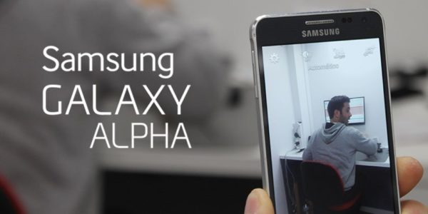 Samsung Galaxy Alpha Câmara traseira danificada