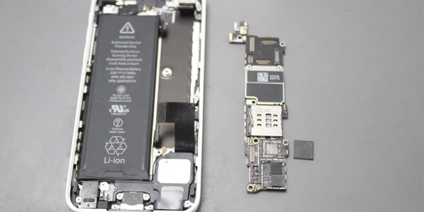 Reparação: iPhone 5C (Chip de baseband)