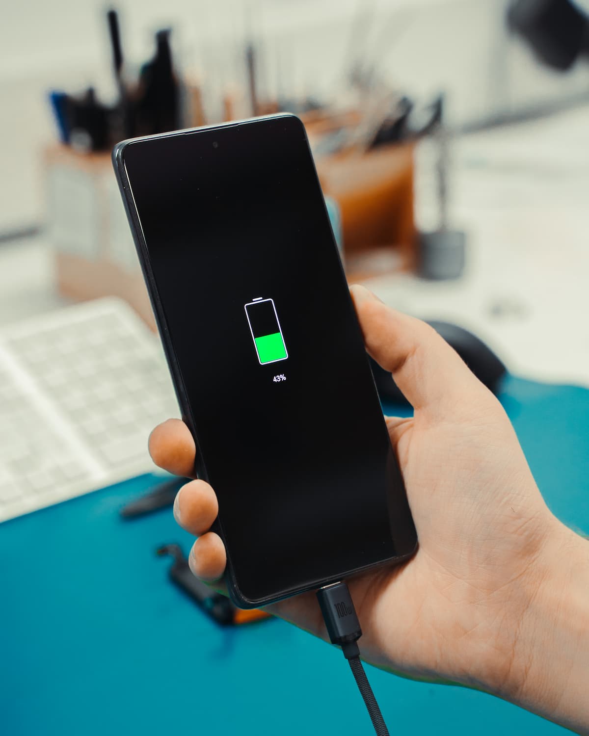 Xiaomi 11T a carregar com a bateria a 43%